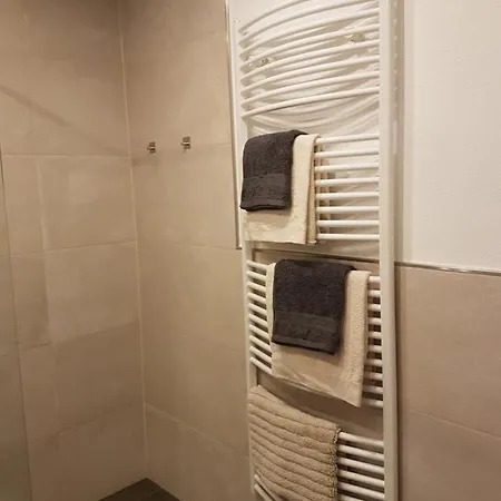 Ella Am Eifelsteig Apartman Kordel