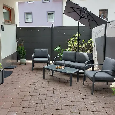 Ella Am Eifelsteig Apartman