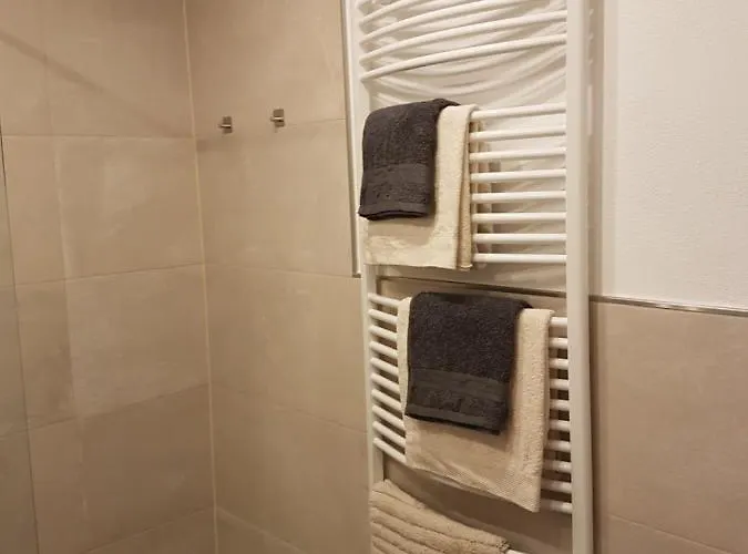 Ella Am Eifelsteig 公寓 Kordel