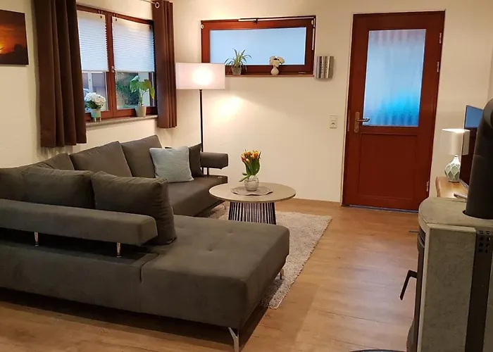 Ella Am Eifelsteig 公寓