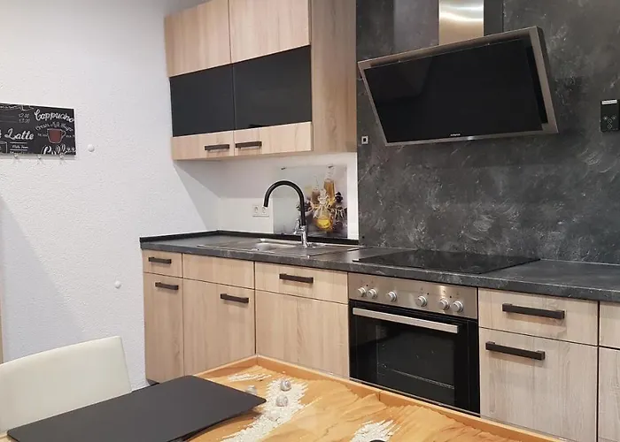 Ella Am Eifelsteig *