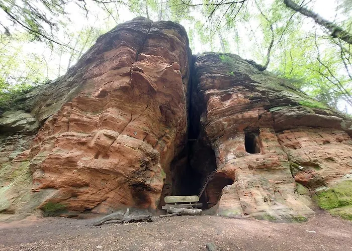 Ella Am Eifelsteig 公寓 *