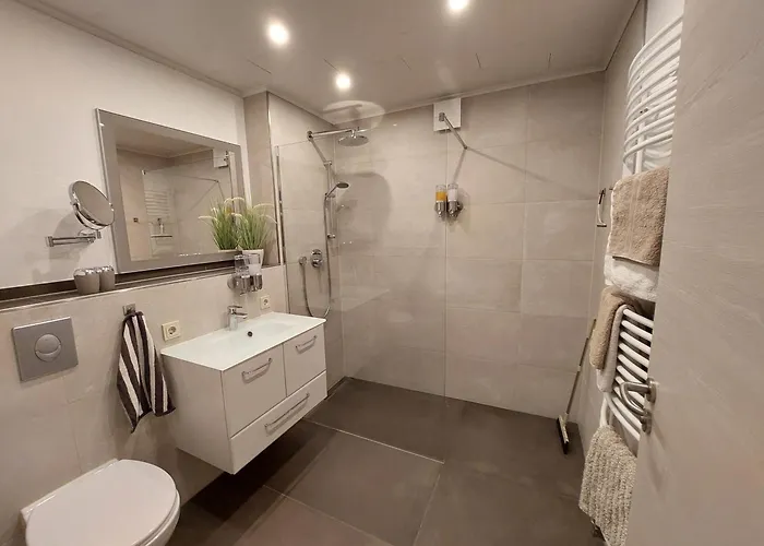 Ella Am Eifelsteig 公寓